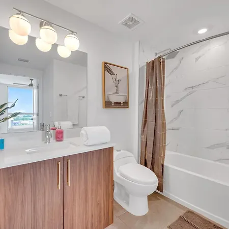 Beautiful Property With King Bed & Free Parking Miami Exterior photo