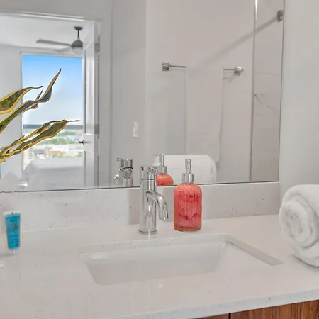 Beautiful Property With King Bed & Free Parking Miami Exterior photo