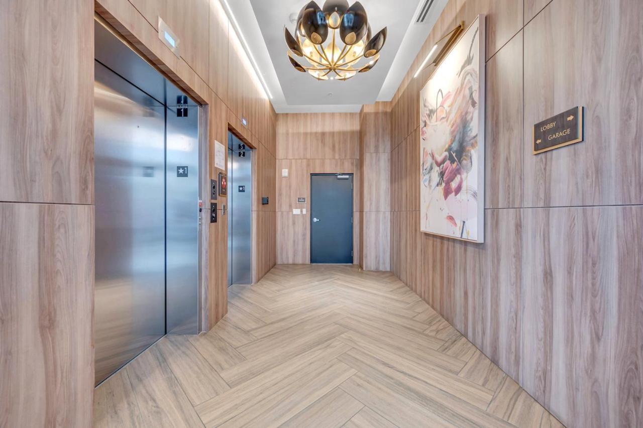 Beautiful With King Bed & Free Parking