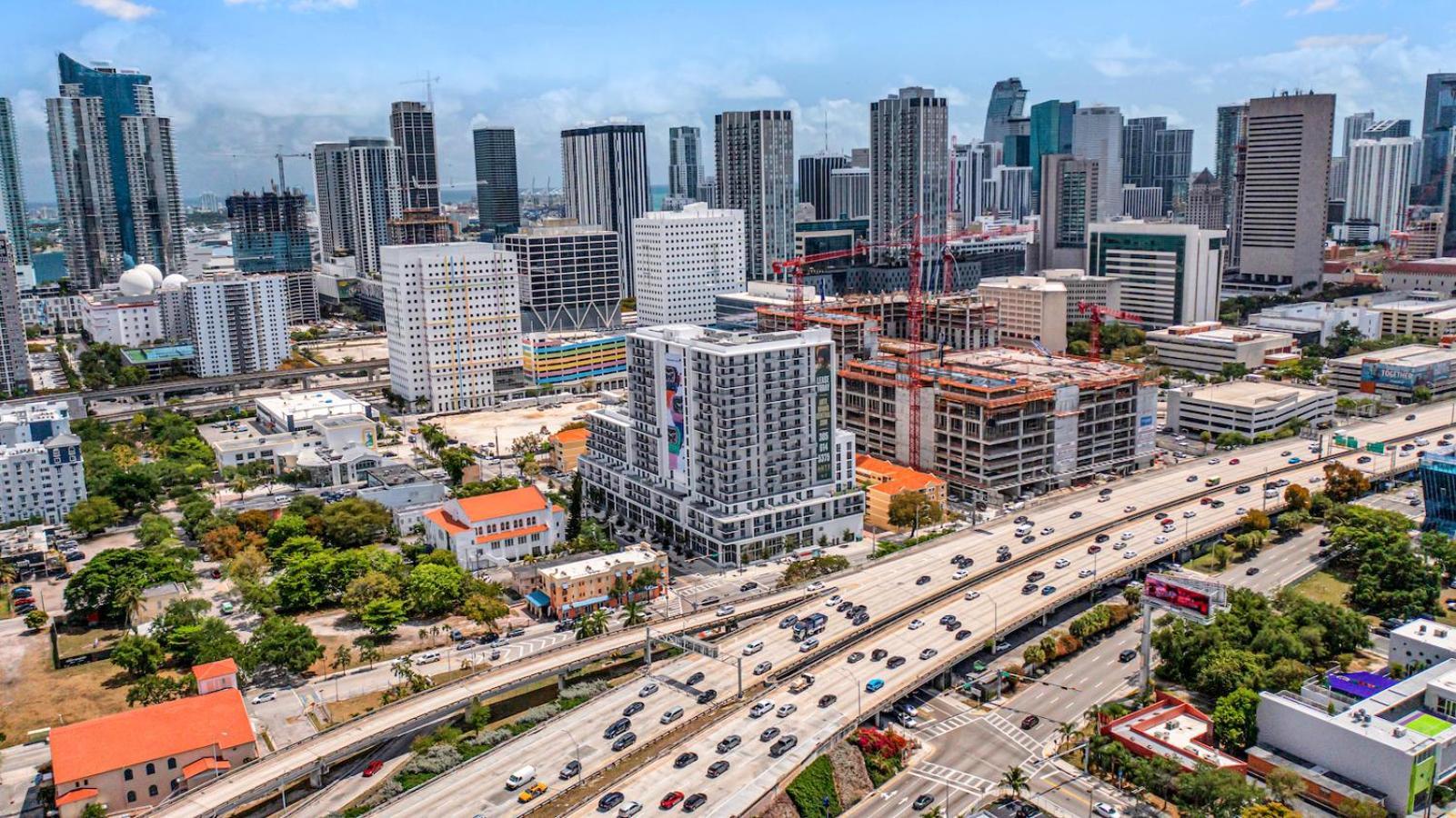 Beautiful With King Bed & Free Parking Apartment Miami